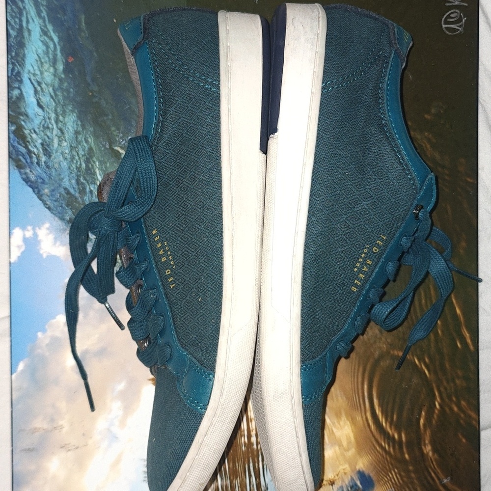 Ted Baker sneaker size 9